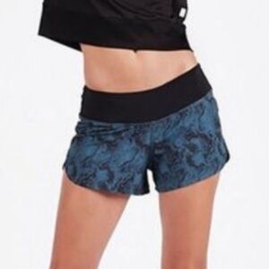 Vuori Blue Black Omni Performance Shorts Size M